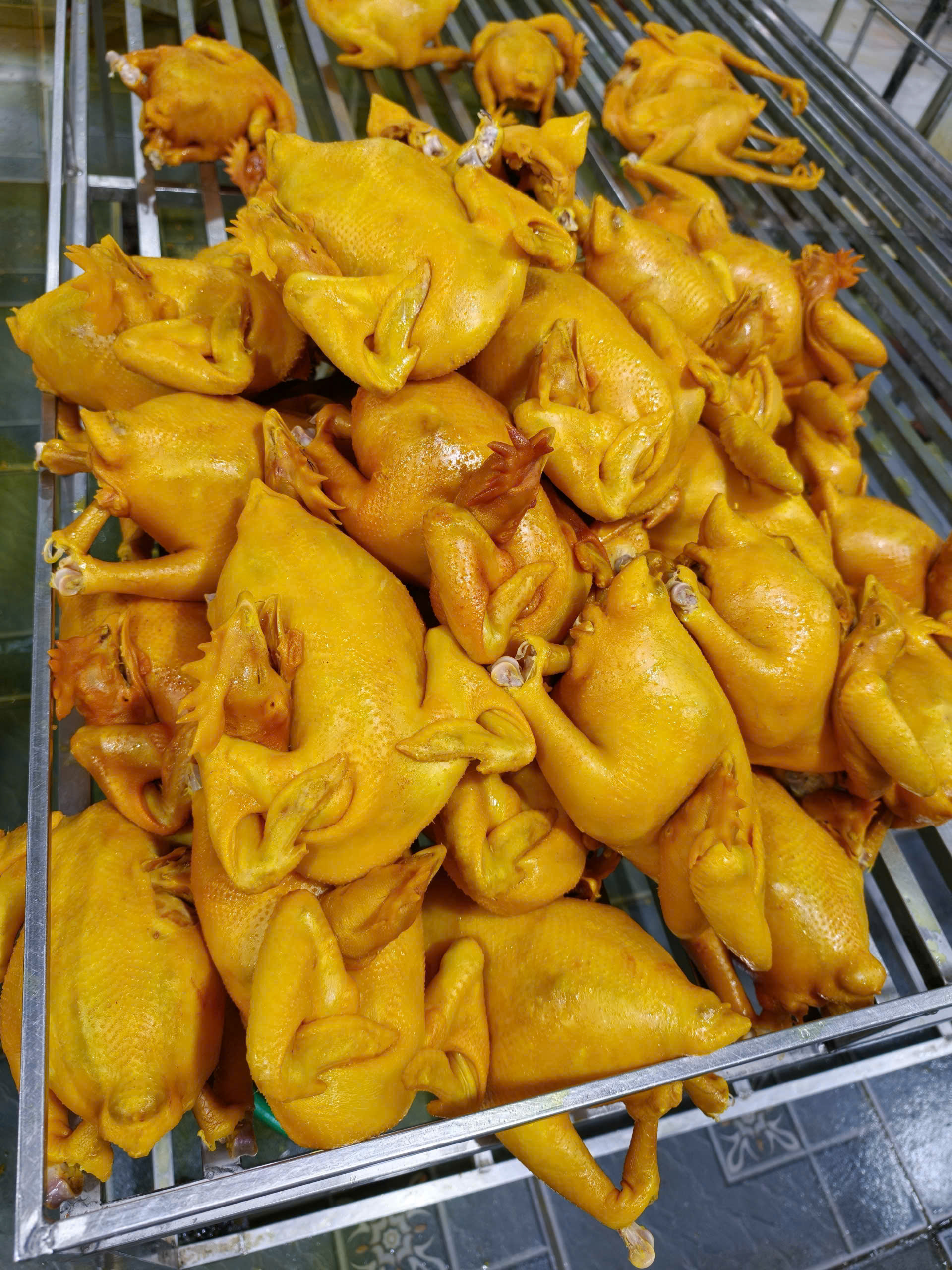 Gà ủ muối nguyên con 1,2–1,4kg – OCOP 3 sao
